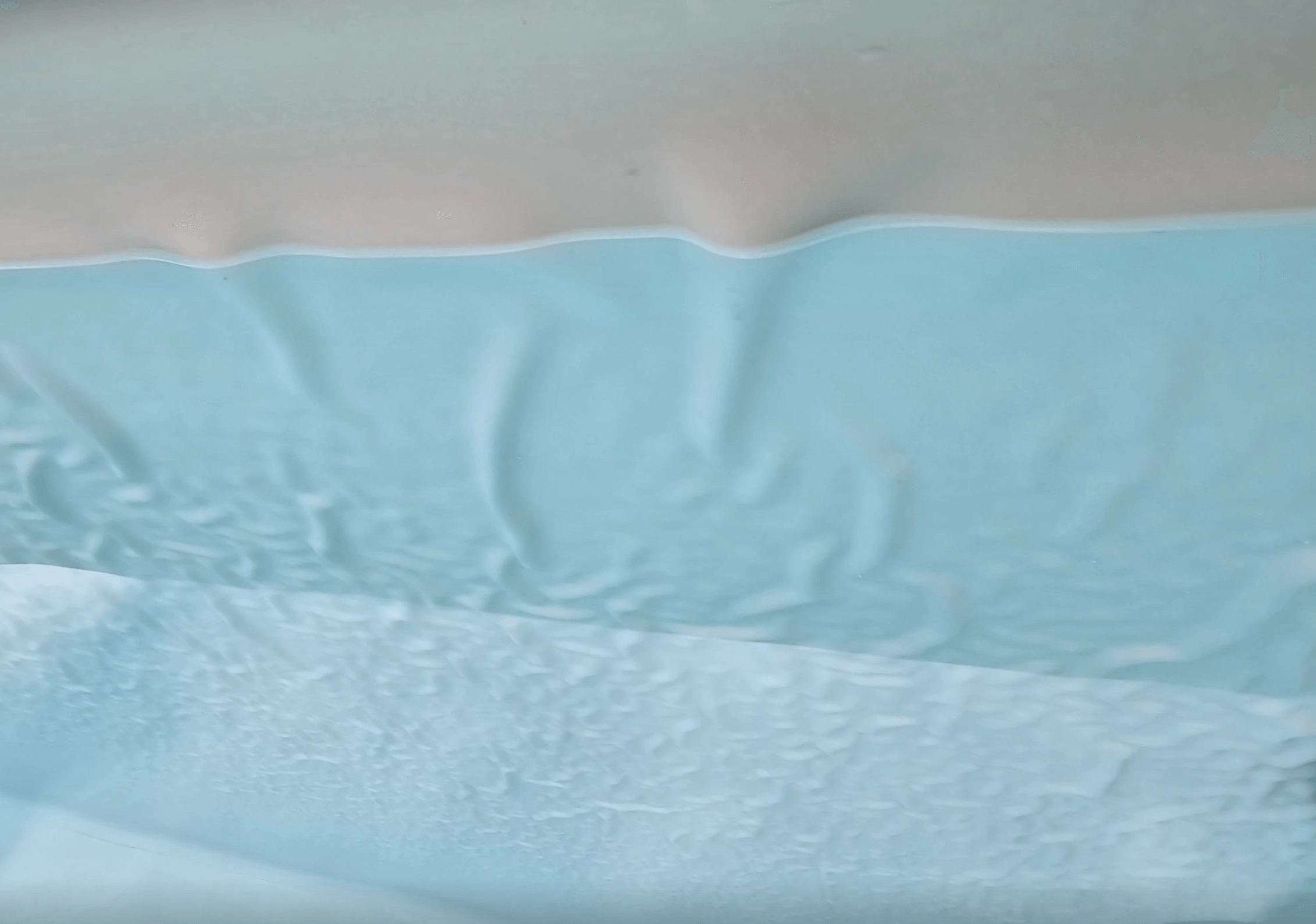 Bâche de piscine avec plis